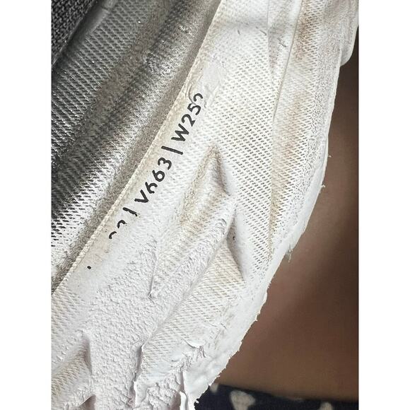 Hoka Bondi 8 Size 8.5B running shoes, used condition - Picture 11 of 12